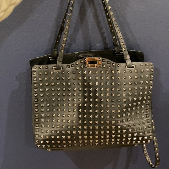 Valentino leather rock stud tote - Picture 5 of 9